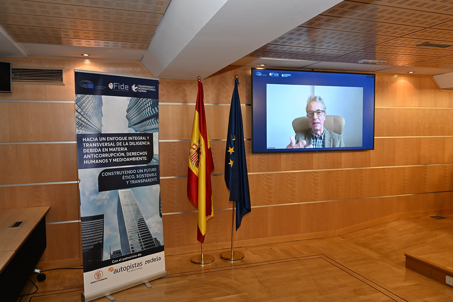 JORNADA "HACIA UN ENFOQUE INTEGRAL Y TRANSVERSAL DE LA DILIGENCIA DEBIDA EN MATERIA ANTICORRUPCIÓN, DERECHOS HUMANOS Y MEDIOAMBIENTE: CONSTRUYENDO UN FUTURO ÉTICO"
