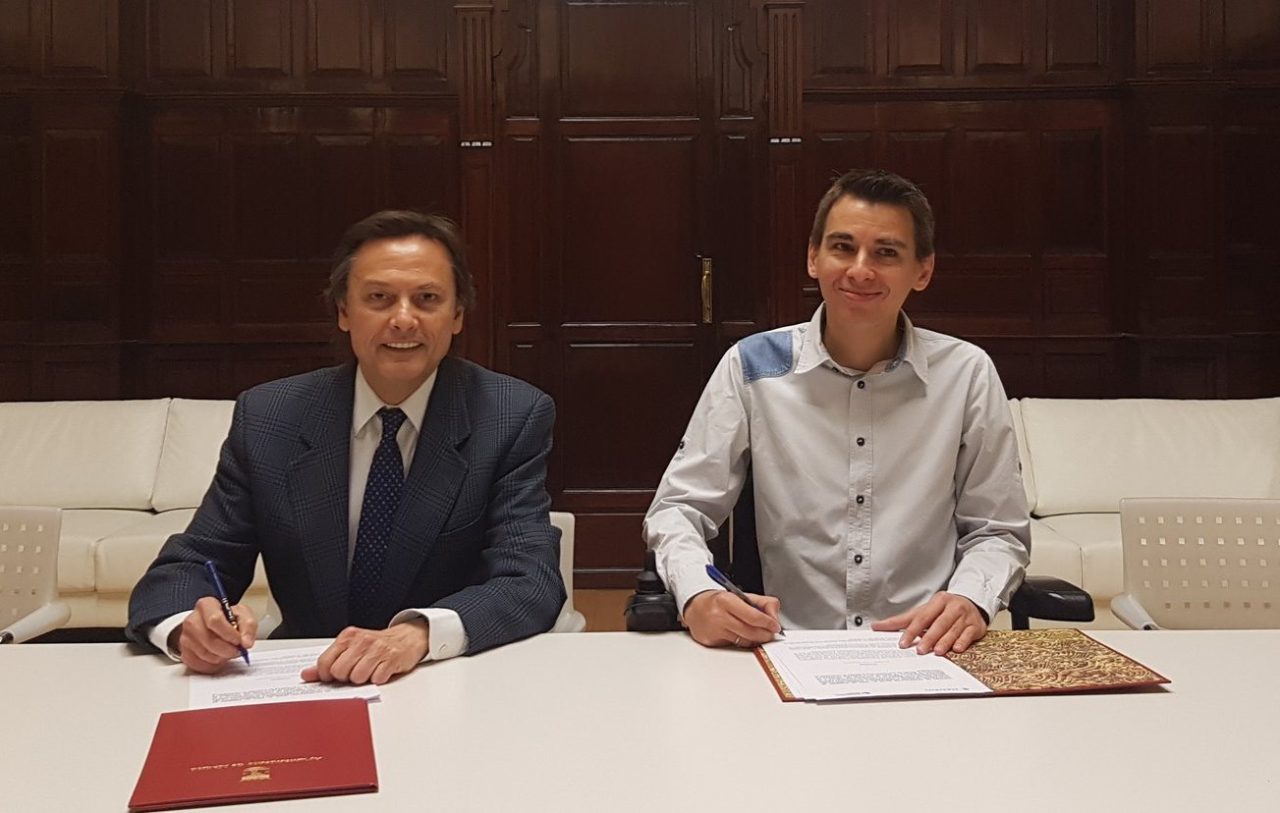 Fotos de la firma del Convenio con el Ayuntamiento de Madrid